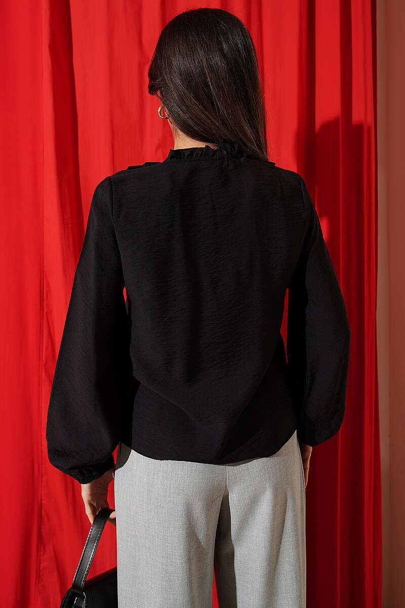 Women's Ruffled Lantern Sleeve Shirt